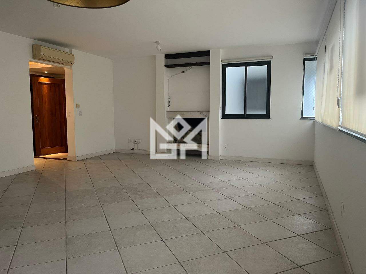 Apartamento com 3 quartos para aluguel, 160m² - Bela Vista - Porto Alegre: 