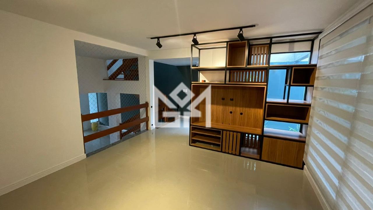 Casa com 3 quartos à venda, 200m² - Vila Nova - Porto Alegre: 