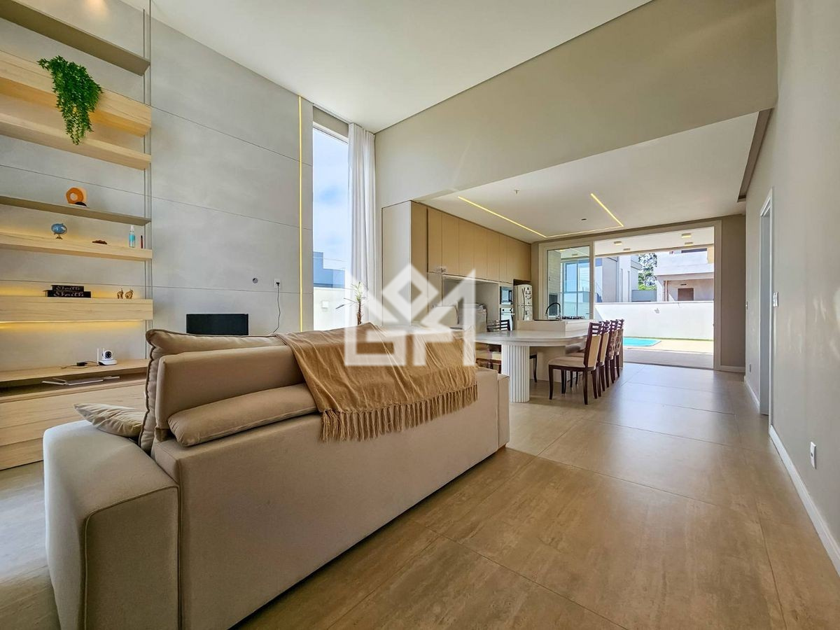 Casa com 3 quartos à venda, 185m² - Centro - Gravataí: 