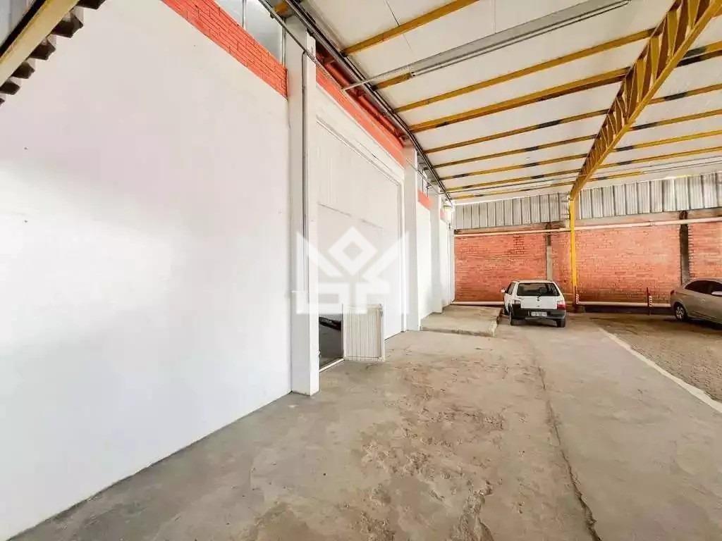 Pavilhão/Galpão/Depósito/Armazém com para aluguel, 730m² - Navegantes - Porto Alegre: 