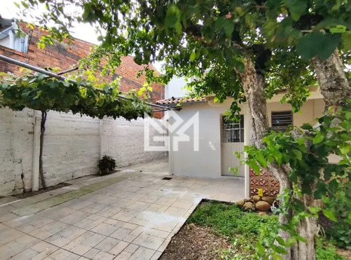 Casa com 2 quartos para aluguel, 150m² - Medianeira - Porto Alegre: 