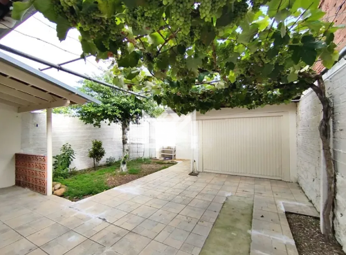 Casa com 2 quartos para aluguel, 150m² - Medianeira - Porto Alegre: 