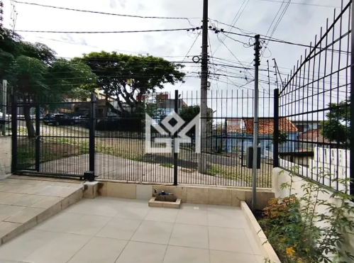 Casa com 2 quartos para aluguel, 150m² - Medianeira - Porto Alegre: 