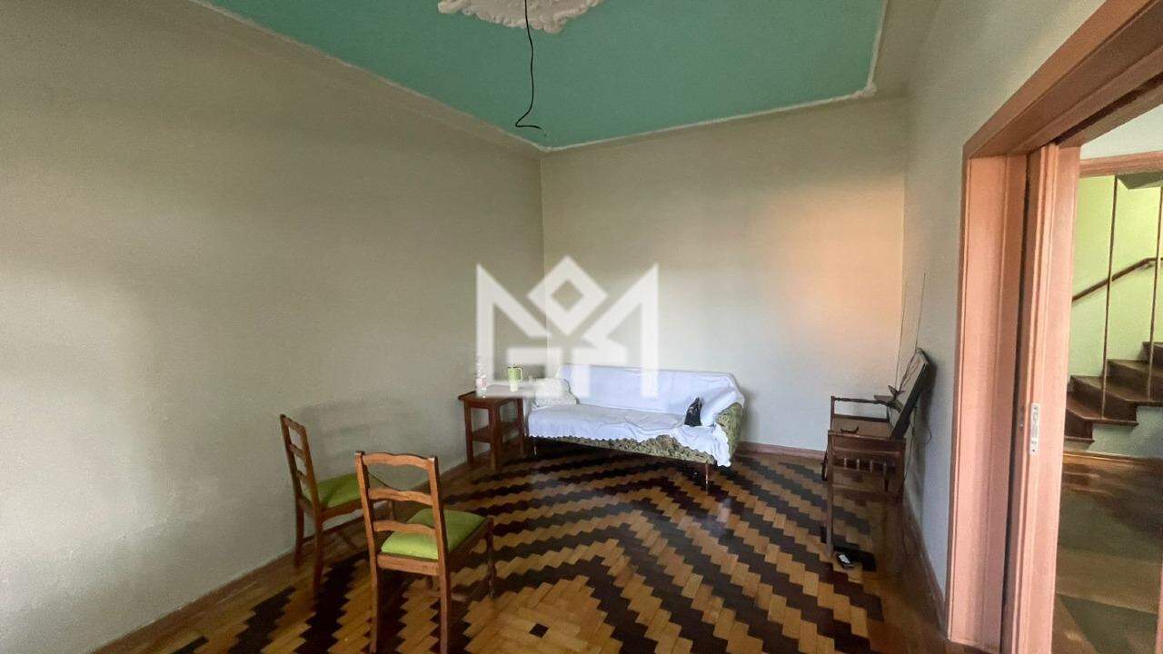 Casa com 3 quartos à venda, 350m² - Partenon - Porto Alegre: 