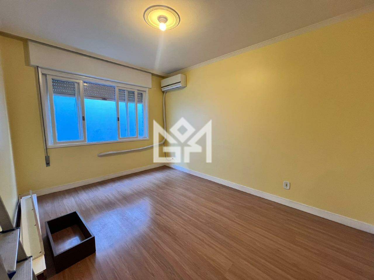 Apartamento com 2 quartos à venda, 40m² - Menino Deus - Porto Alegre: 