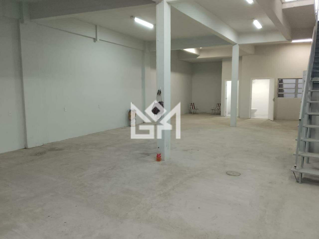 Pavilhão/Galpão/Depósito/Armazém com para aluguel, 400m² - Santa Maria Goretti - Porto Alegre: 