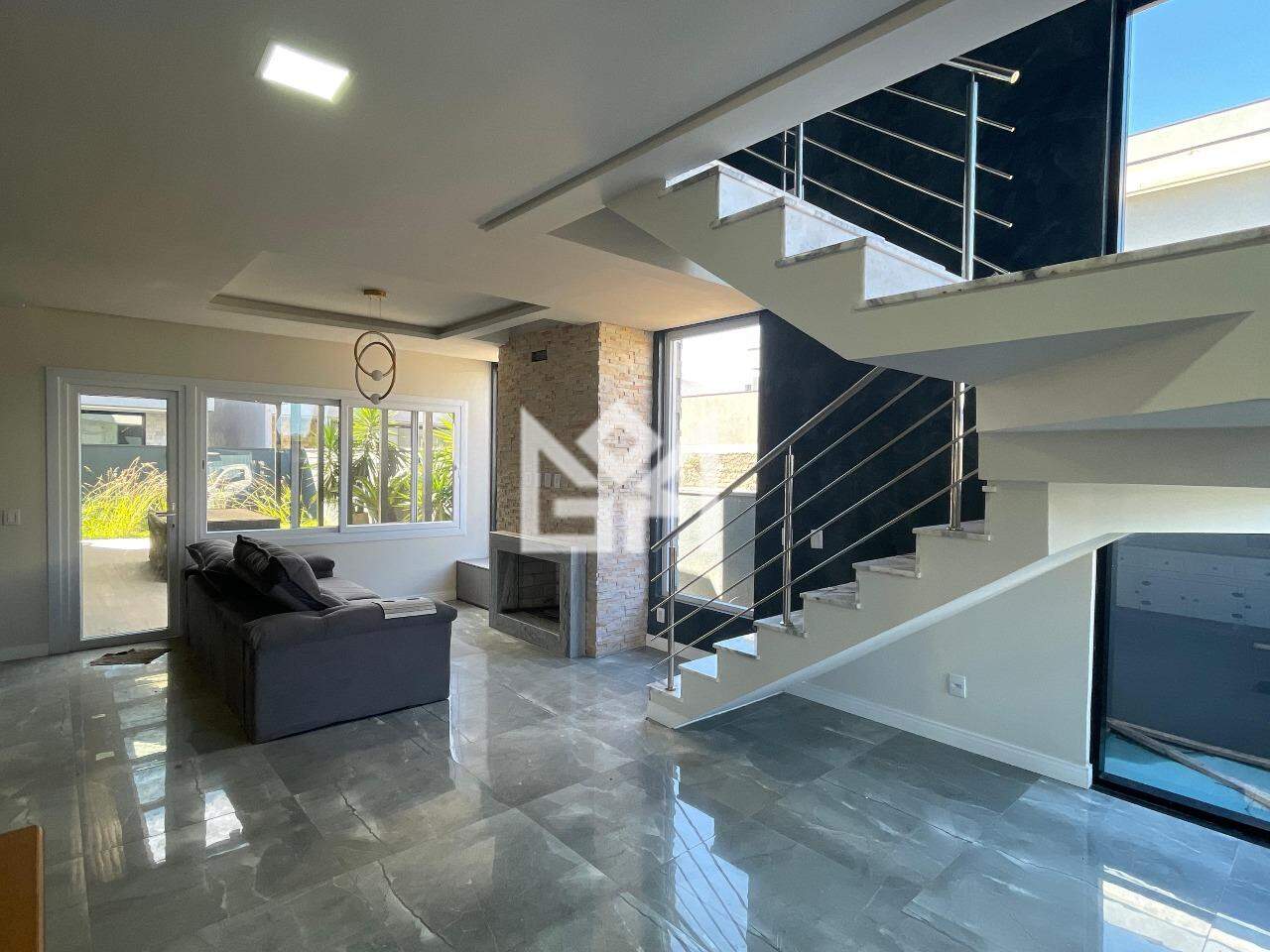 Sobrado com 5 quartos à venda, 272m² - Centro - Gravataí: 