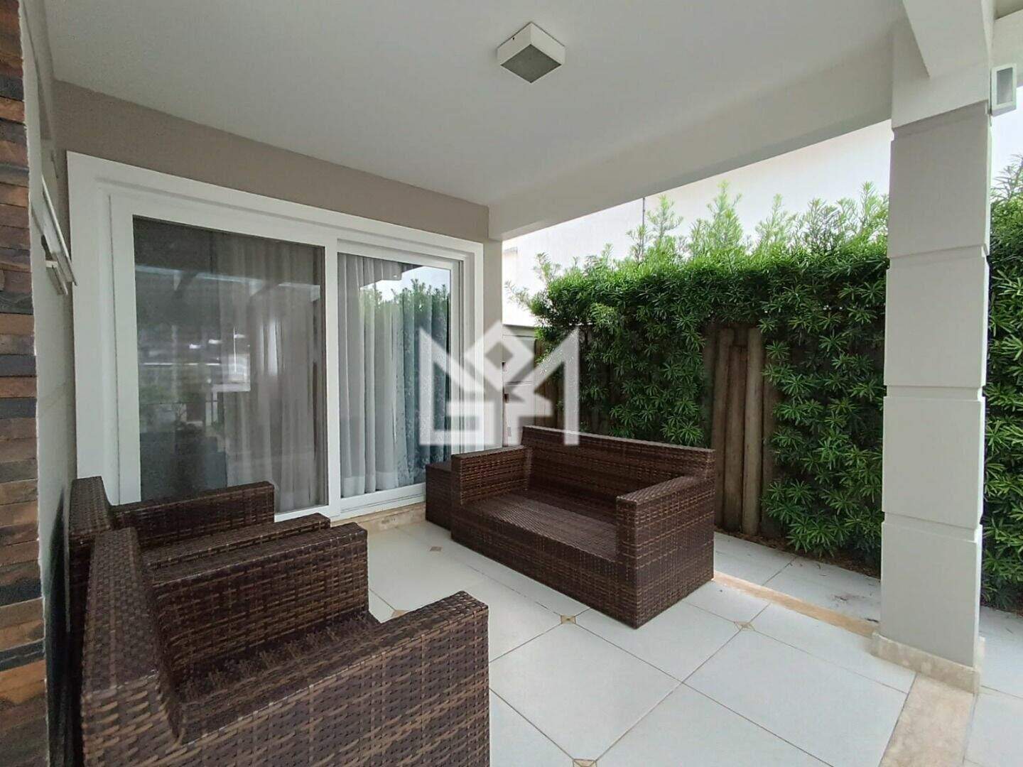 Casa com 3 quartos para aluguel, 220m² - Alphaville - Gravataí: 