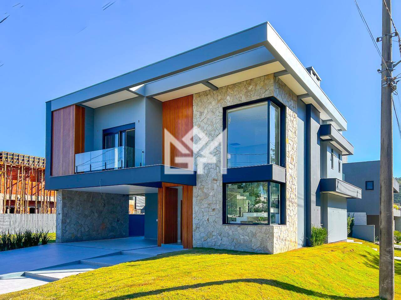 Casa com 3 quartos à venda, 242m² - Central Park - Cachoeirinha: 