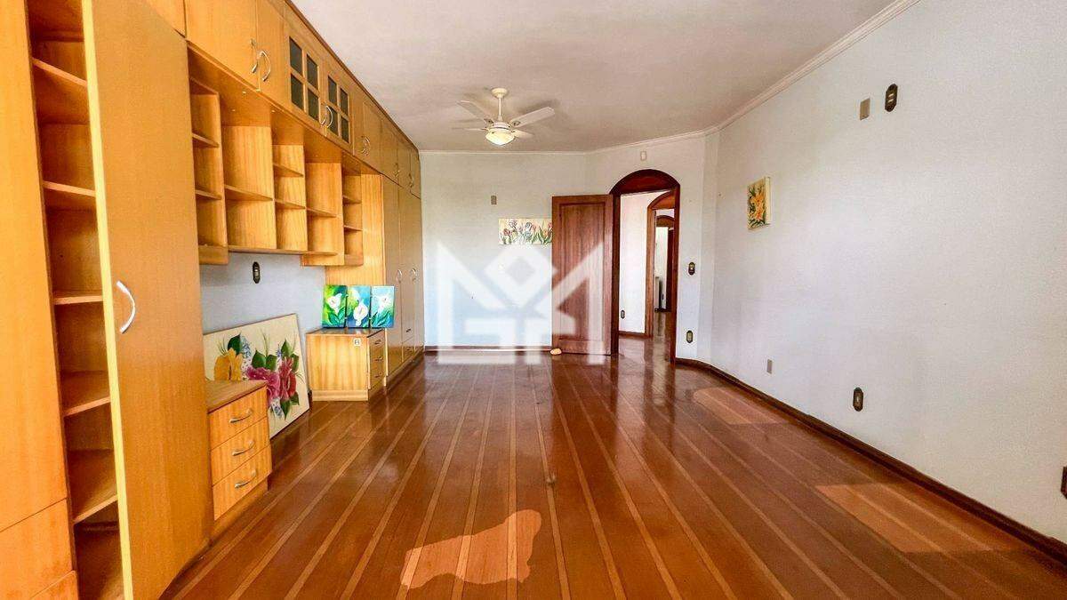 Sobrado com 4 quartos para aluguel, 341m² - Centro - Gravataí: 