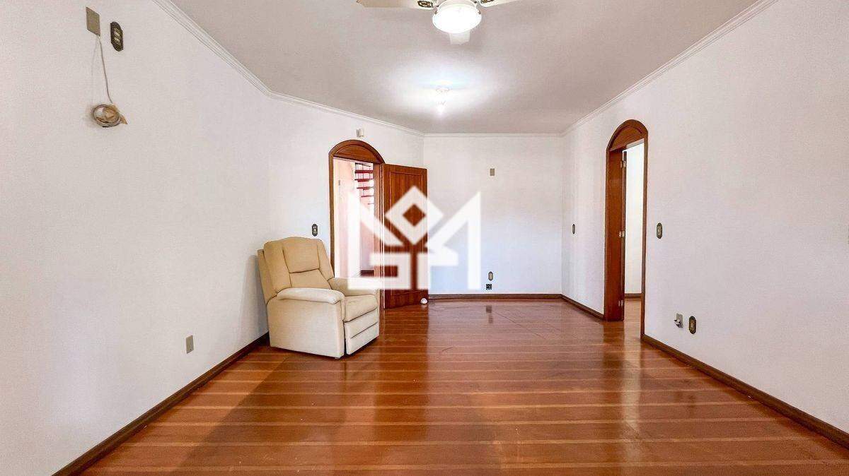 Sobrado com 4 quartos à venda, 341m² - Centro - Gravataí: 