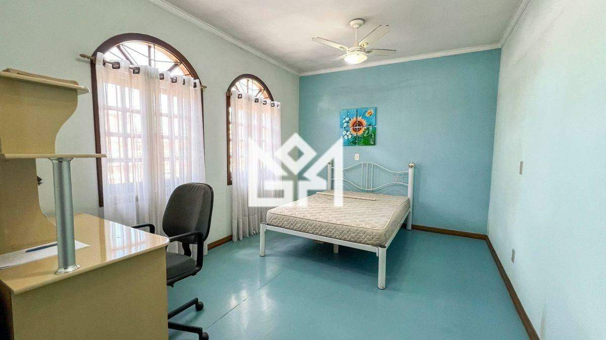 Sobrado com 4 quartos à venda, 341m² - Centro - Gravataí: 