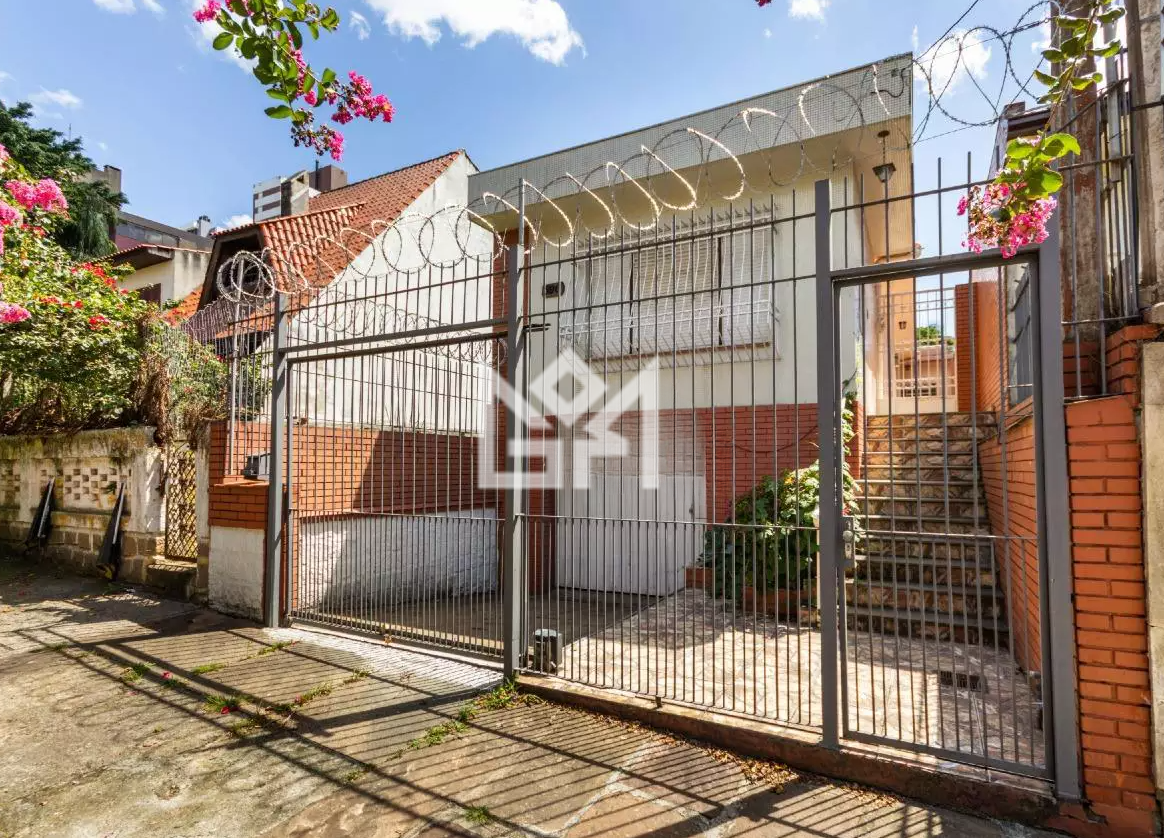 Casa com 5 quartos para aluguel, 169m² - Petrópolis - Porto Alegre: 