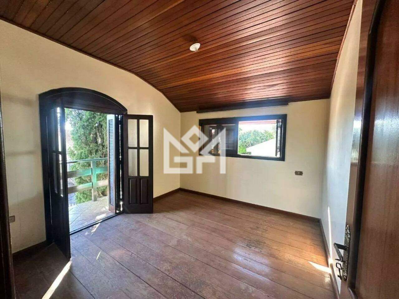 Casa com 6 quartos à venda, 267m² - Jardim Sabará - Porto Alegre: 