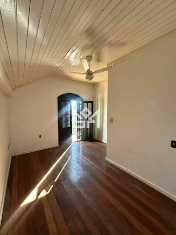 Casa com 6 quartos à venda, 267m² - Jardim Sabará - Porto Alegre: 