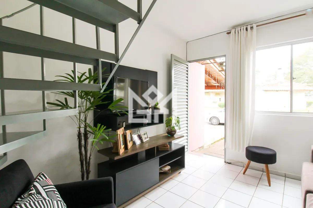 Casa com 2 quartos para aluguel, 45m² - Parque Marechal Rondon - Cachoeirinha: 