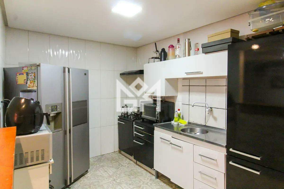 Casa com 4 quartos à venda, 120m² - Guajuviras - Canoas: 