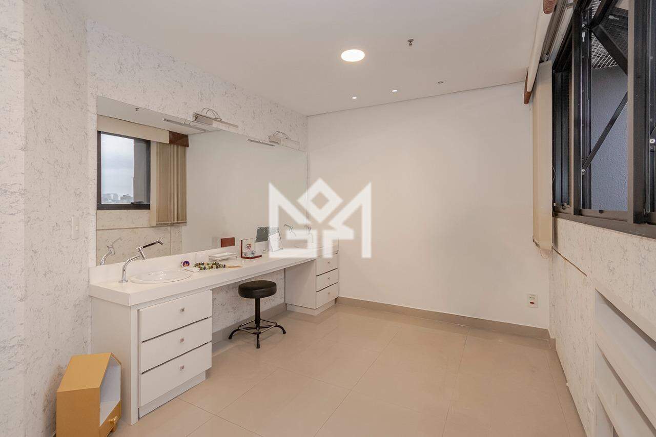 Sala/Conjunto Comercial com à venda, 162m² - Rio Branco - Porto Alegre: 