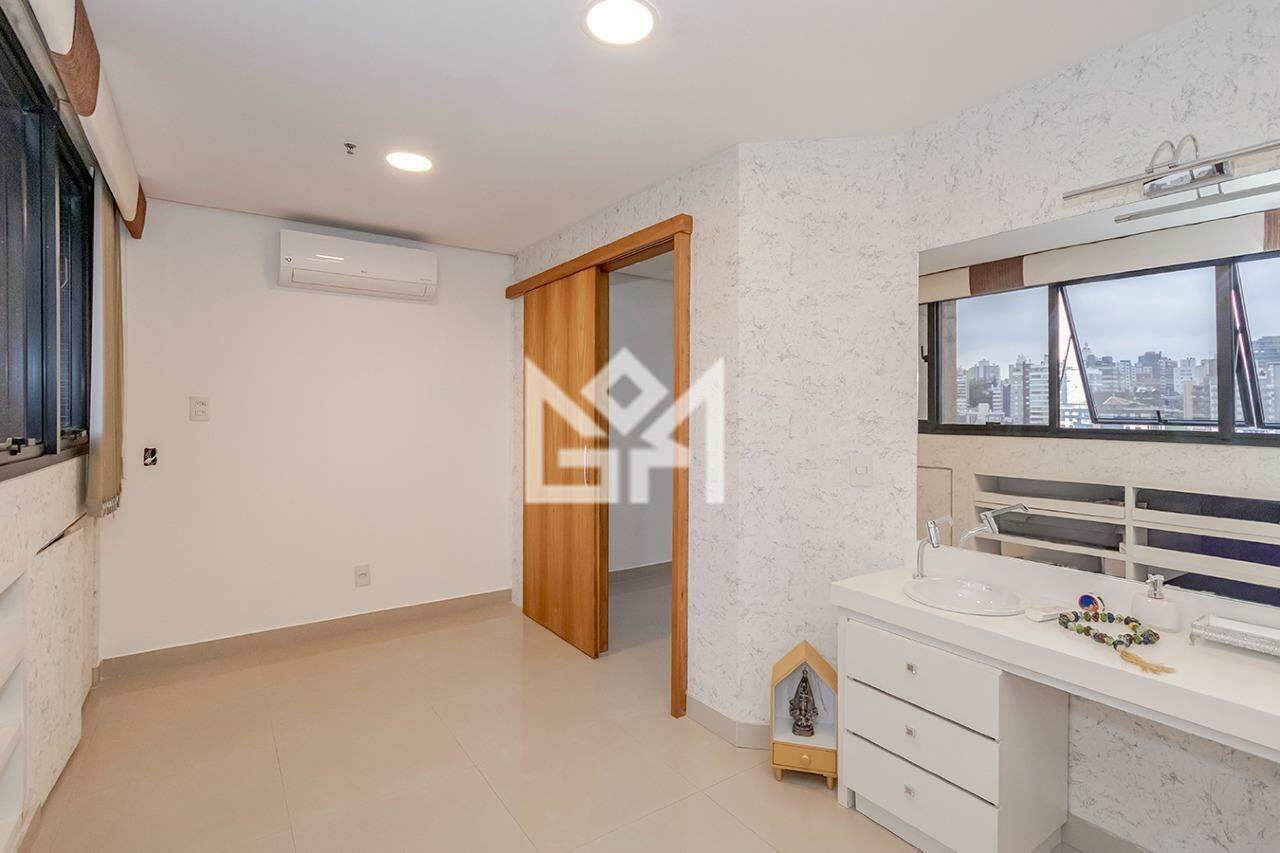 Sala/Conjunto Comercial com à venda, 162m² - Rio Branco - Porto Alegre: 