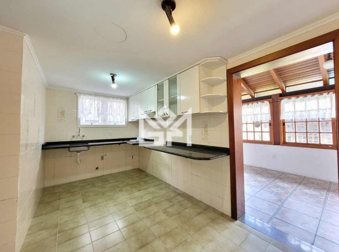 Casa com para aluguel, 257m² - Guarujá - Porto Alegre: 