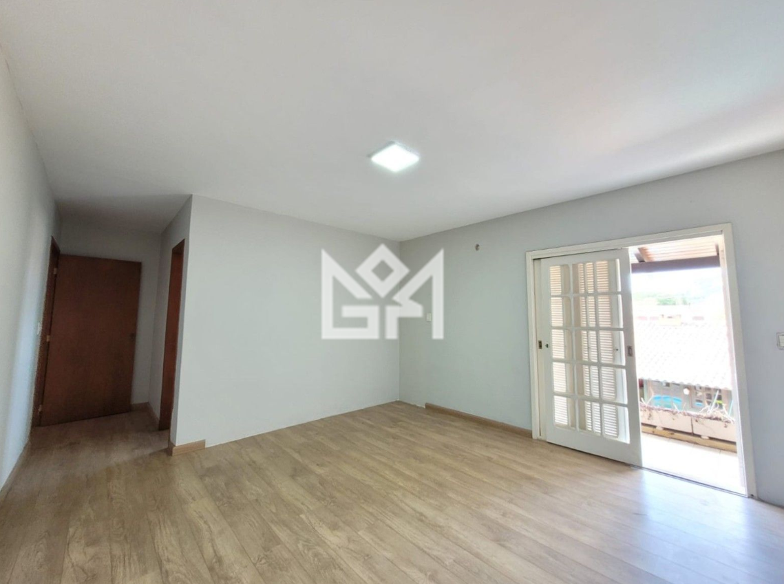 Casa com para aluguel, 257m² - Guarujá - Porto Alegre: 