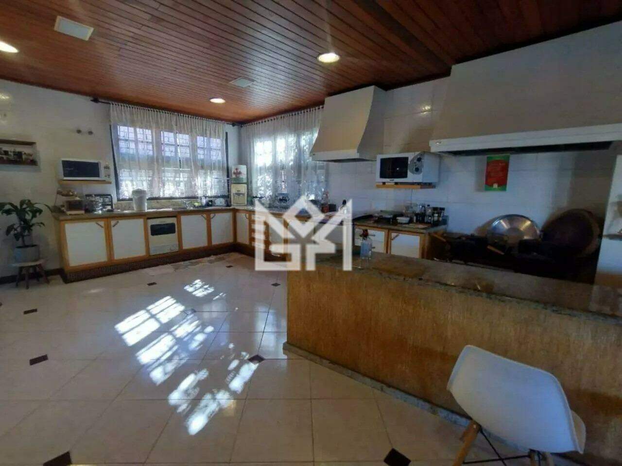 Sobrado com 6 quartos para aluguel, 582m² - Centro - Gravataí: 