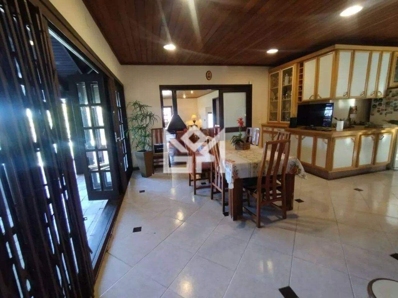 Sobrado com 6 quartos à venda, 582m² - Centro - Gravataí: 