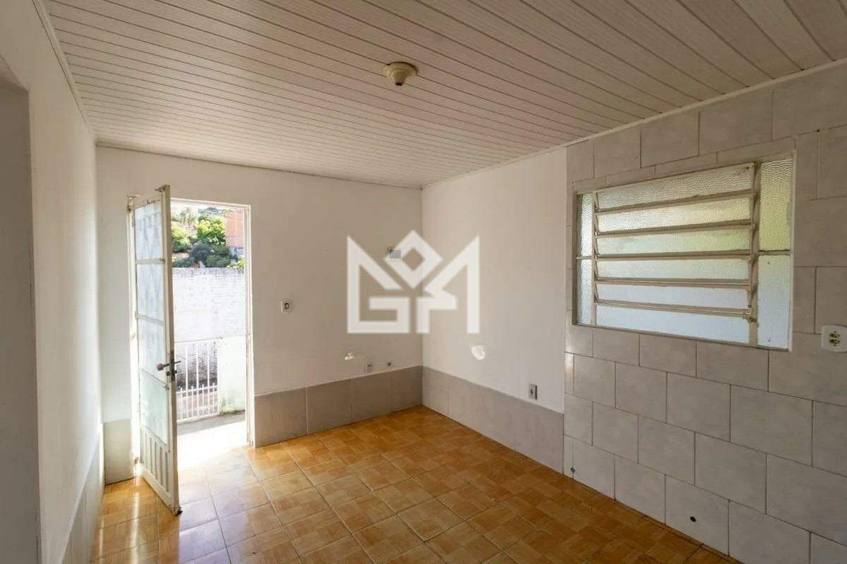 Casa com 2 quartos para aluguel, 75m² - Medianeira - Porto Alegre: 