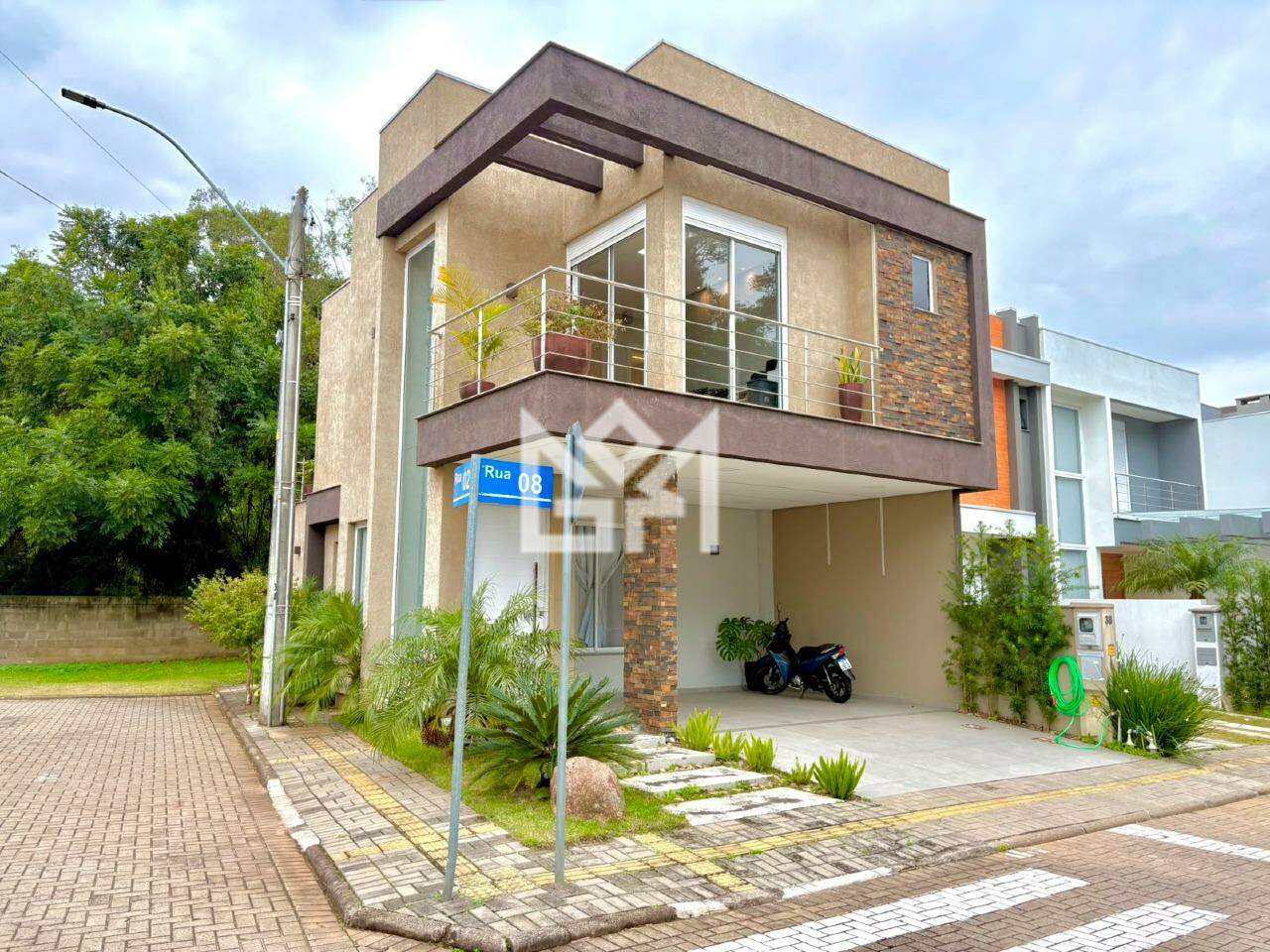 Sobrado com 3 quartos à venda, 156m² - Jansen - Gravataí: 