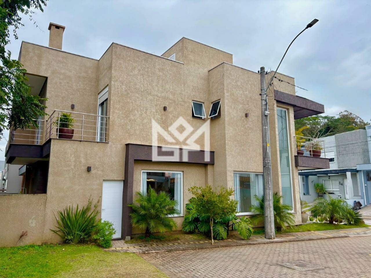 Sobrado com 3 quartos à venda, 156m² - Jansen - Gravataí: 