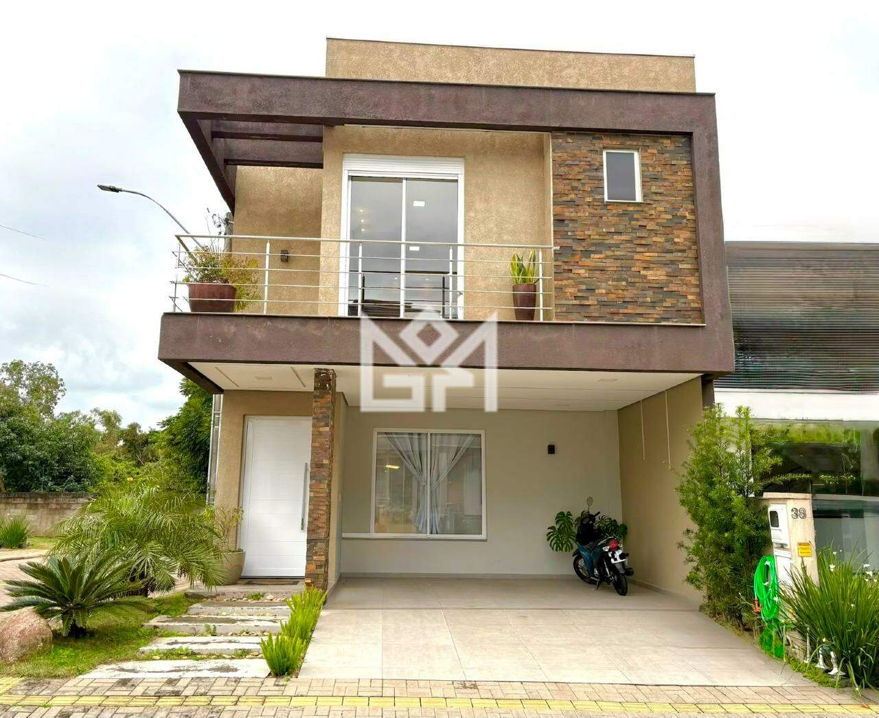 Sobrado com 3 quartos à venda, 156m² - Jansen - Gravataí: 