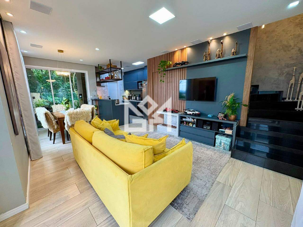 Sobrado com 3 quartos à venda, 156m² - Jansen - Gravataí: 