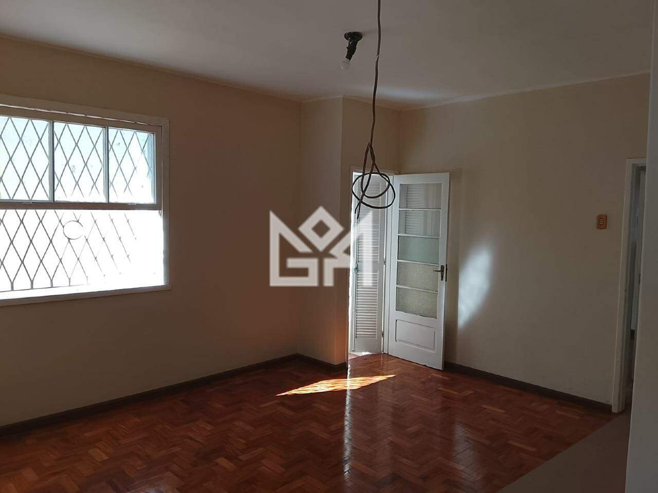 Casa com 4 quartos para aluguel, 100m² - Vila Ipiranga - Porto Alegre: 