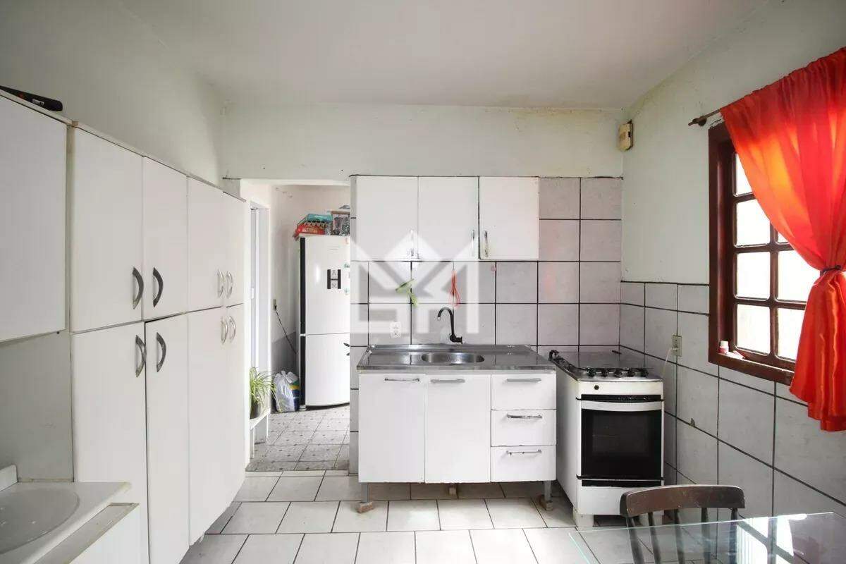 Casa com 3 quartos para aluguel, 100m² - Jardim Carvalho - Porto Alegre: 
