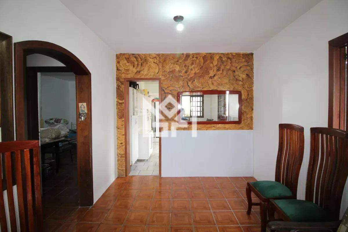 Casa com 3 quartos para aluguel, 100m² - Jardim Carvalho - Porto Alegre: 