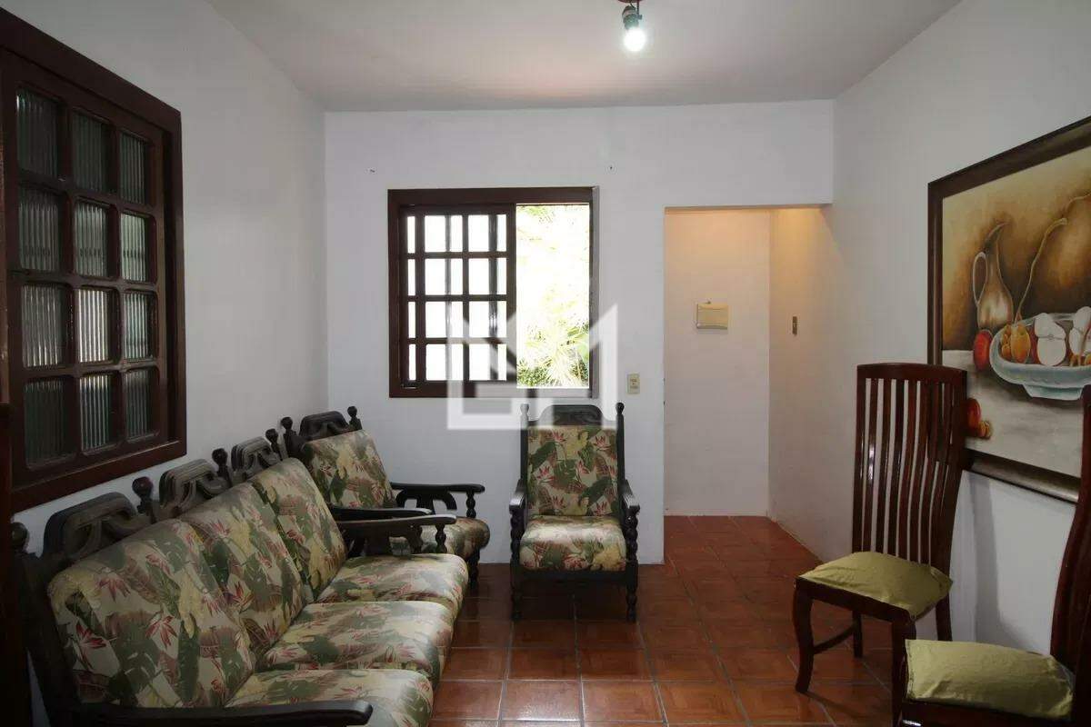 Casa com 3 quartos para aluguel, 100m² - Jardim Carvalho - Porto Alegre: 