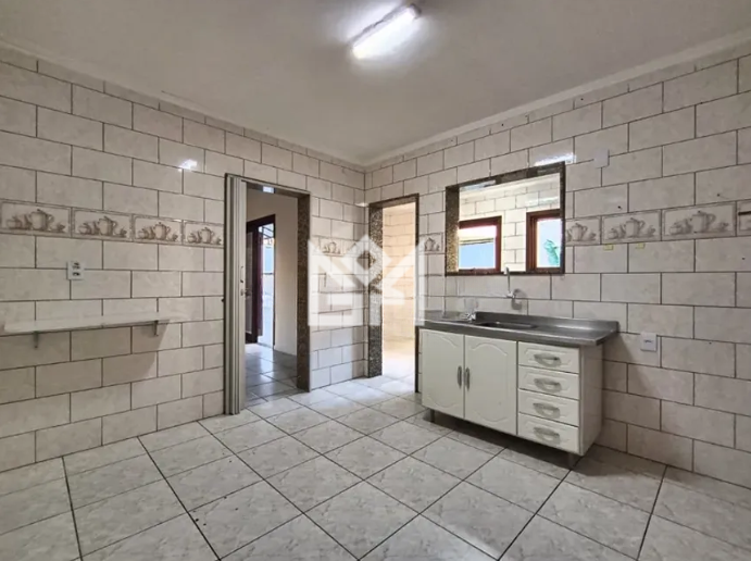 Casa com 3 quartos para aluguel, 150m² - Passo Da Areia - Porto Alegre: 