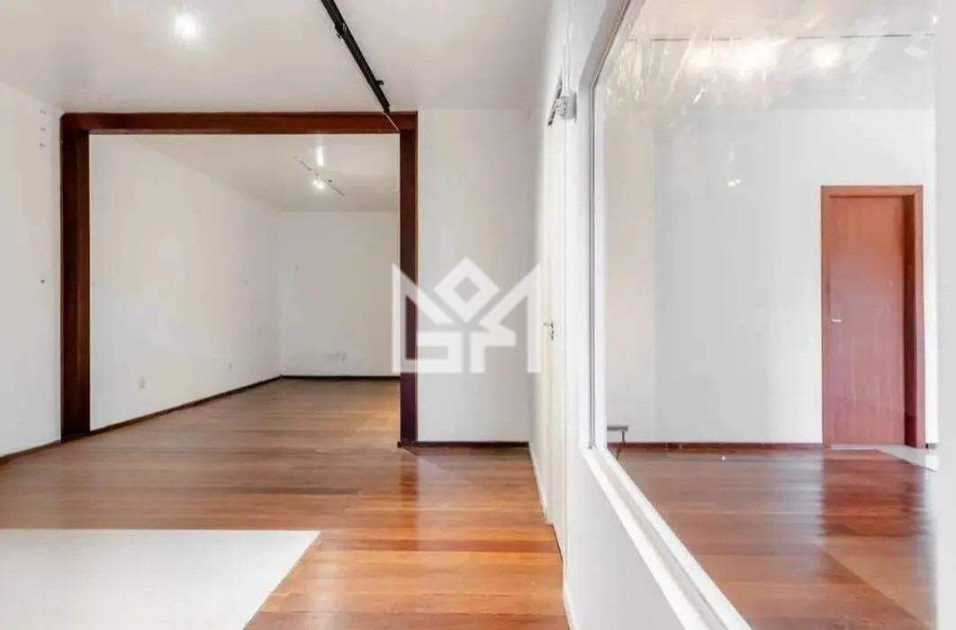 Sala/Conjunto Comercial com para aluguel, 52m² - Três Figueiras - Porto Alegre: 