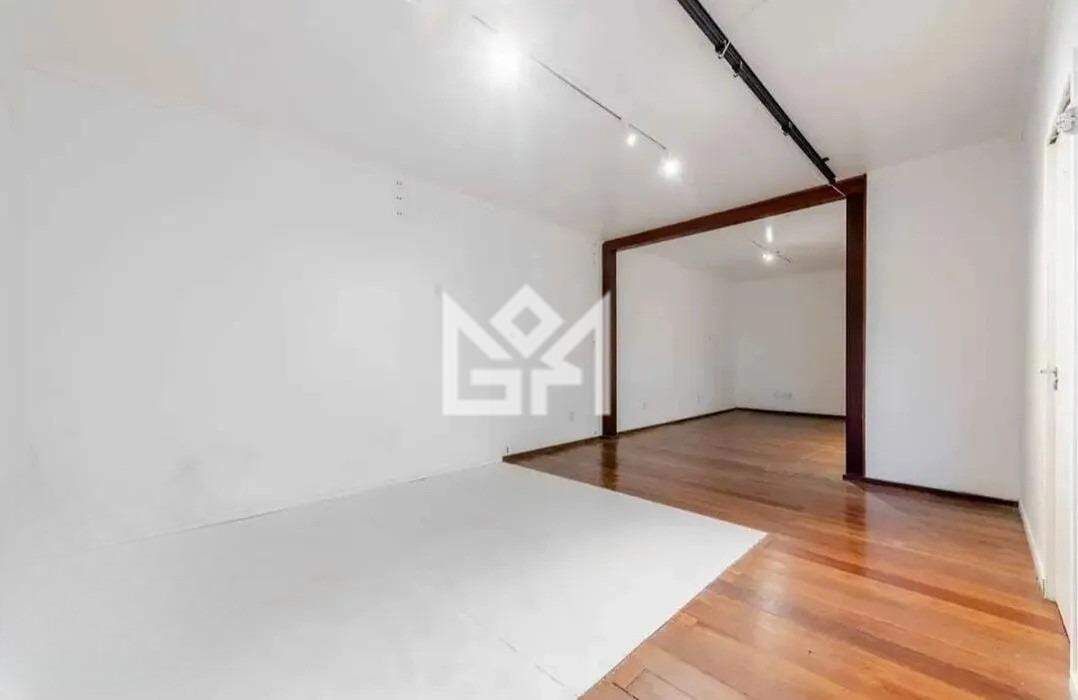 Sala/Conjunto Comercial com para aluguel, 52m² - Três Figueiras - Porto Alegre: 