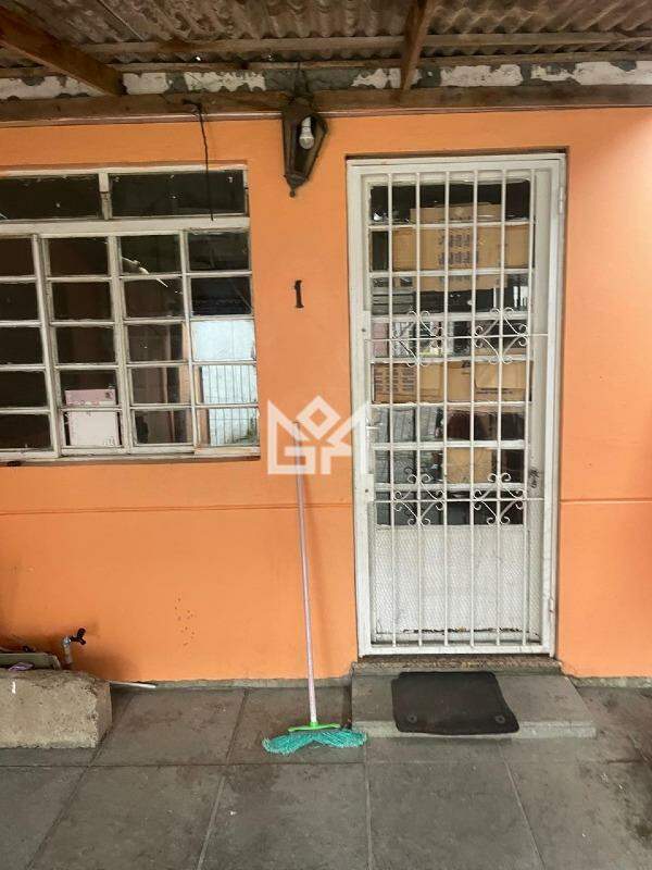 Sobrado com 2 quartos para aluguel, 60m² - Restinga - Porto Alegre: 