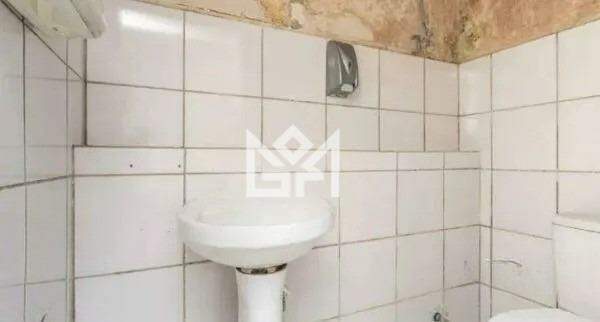Sala/Conjunto Comercial com para aluguel, 65m² - Navegantes - Porto Alegre: 