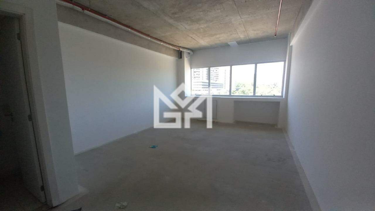 Sala/Conjunto Comercial com para aluguel, 104,73m² - Central Parque - Porto Alegre: Sala 628