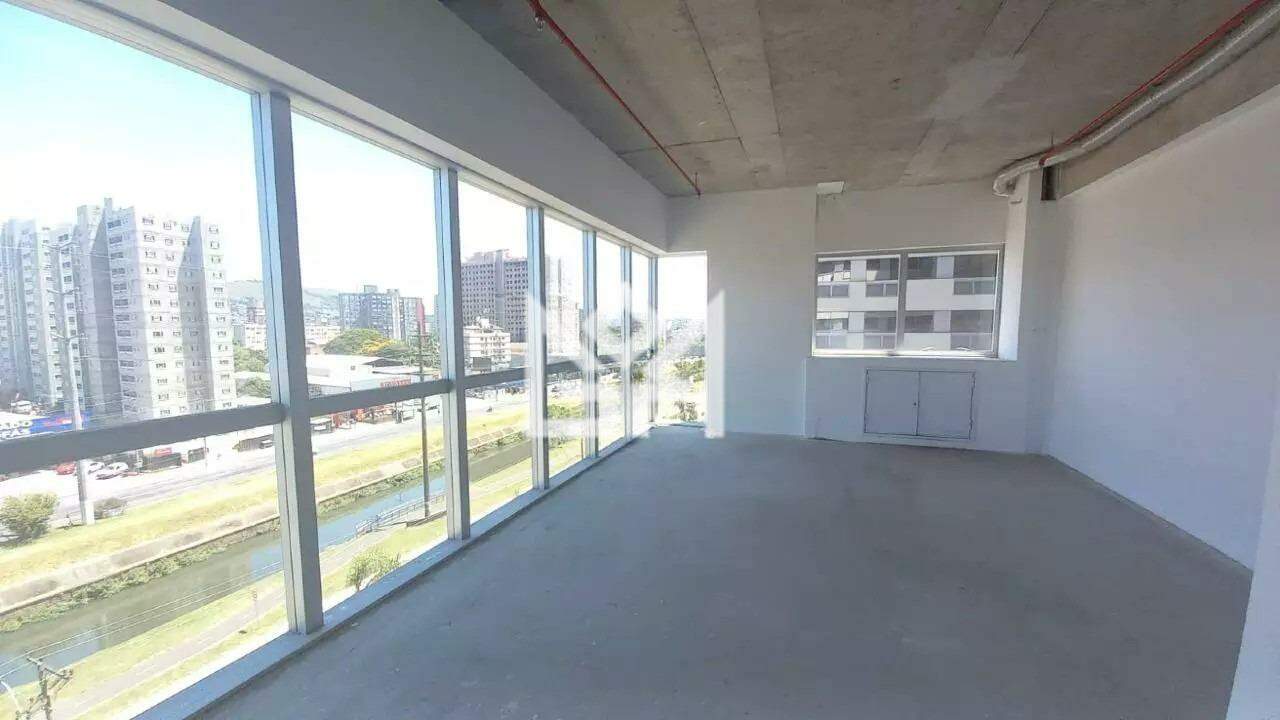 Sala/Conjunto Comercial com para aluguel, 69,82m² - Central Parque - Porto Alegre: 