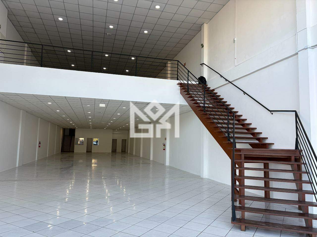 Loja com para aluguel, 742m² - Central Parque - Porto Alegre: 