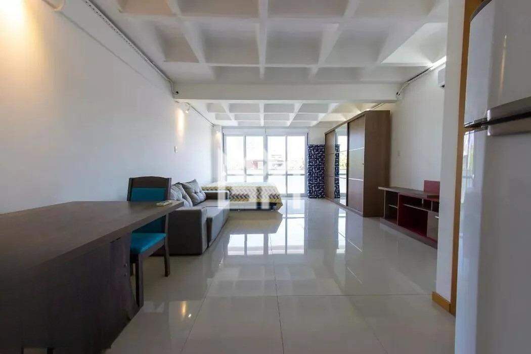 Studio/Loft/Kitnet com para aluguel, 42m² - Menino Deus - Porto Alegre: 