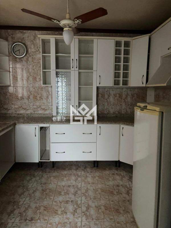 Casa com 3 quartos à venda, 180m² - Jardim Carvalho - Porto Alegre: 