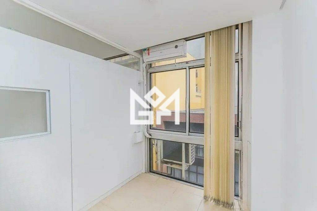 Sala/Conjunto Comercial com para aluguel, 80m² - Centro Histórico - Porto Alegre: 