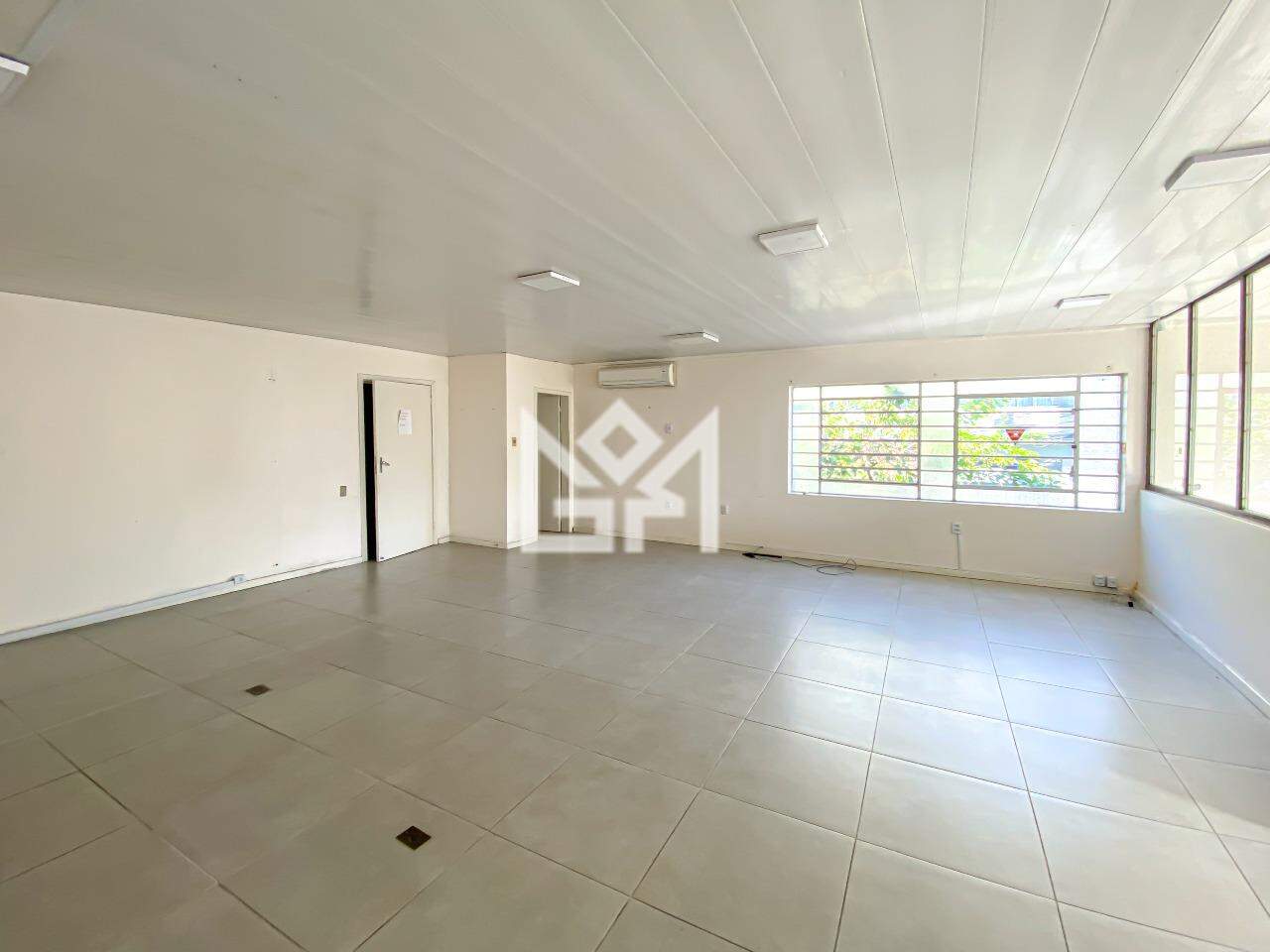 Sala/Conjunto Comercial com para aluguel, 78m² - Navegantes - Porto Alegre: 