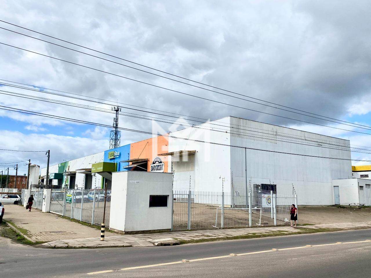 Pavilhão/Galpão/Depósito/Armazém com para aluguel, 235m² - Humaitá - Porto Alegre: 