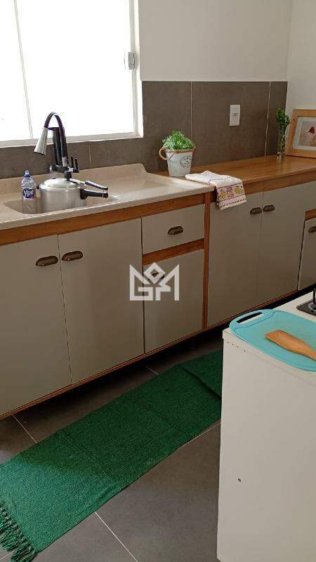 Sobrado com 2 quartos para aluguel, 55m² - Morada Gaúcha - Gravataí: 